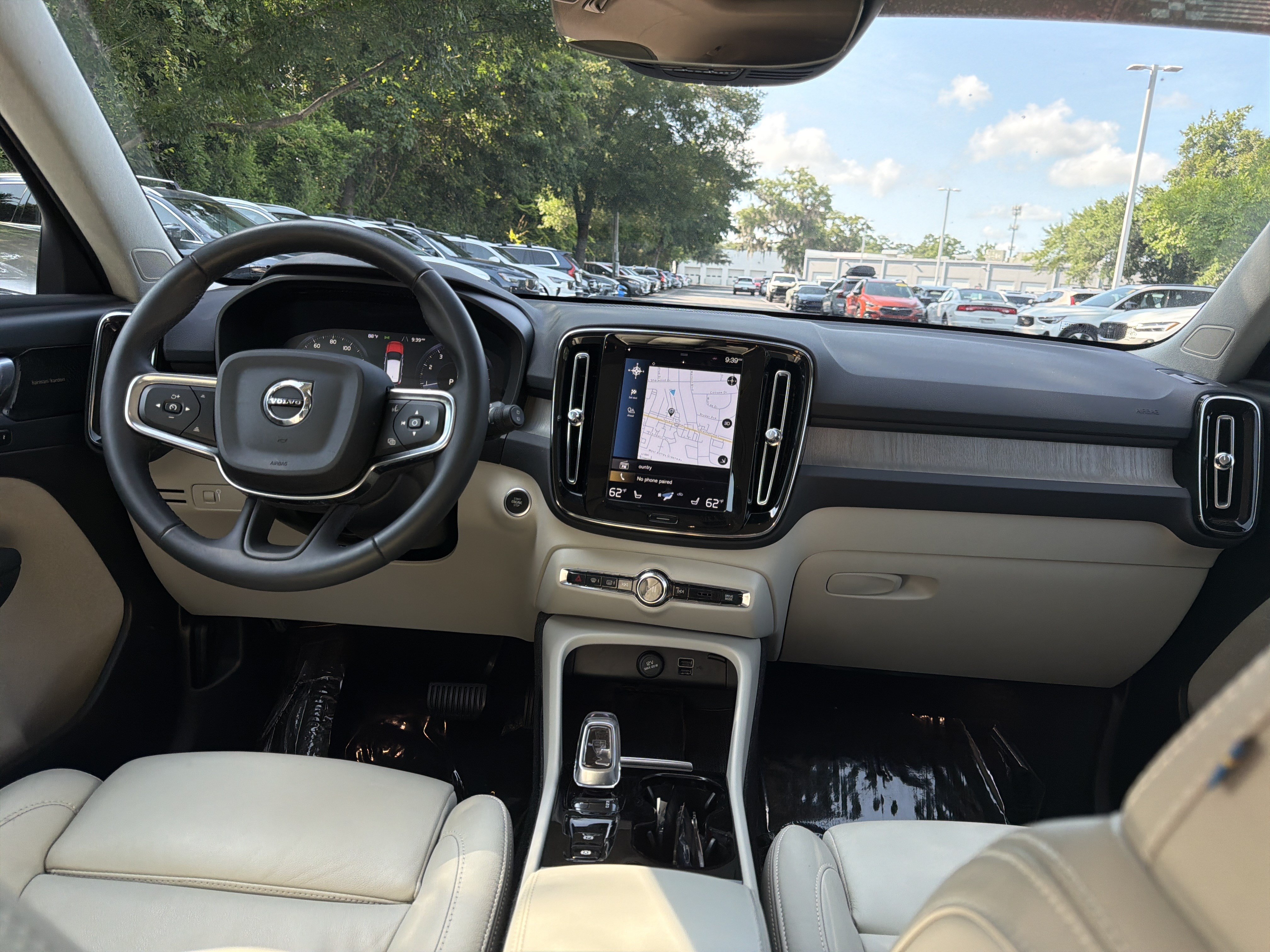 Certified 2022 Volvo XC40 T5 Inscription w/ Advanced Package AWD/4WD image 30