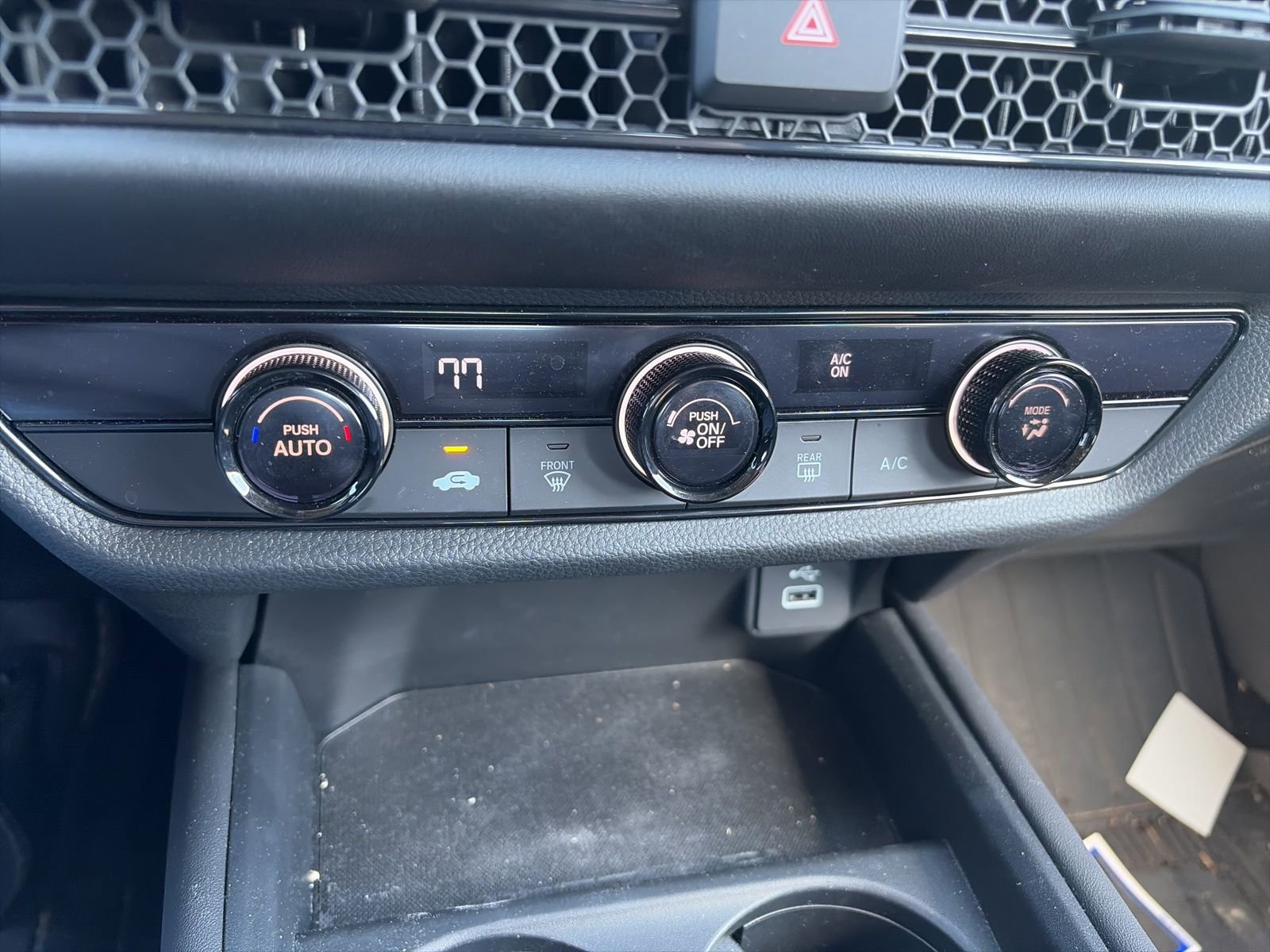 Used 2023 Honda HR-V LX image 14