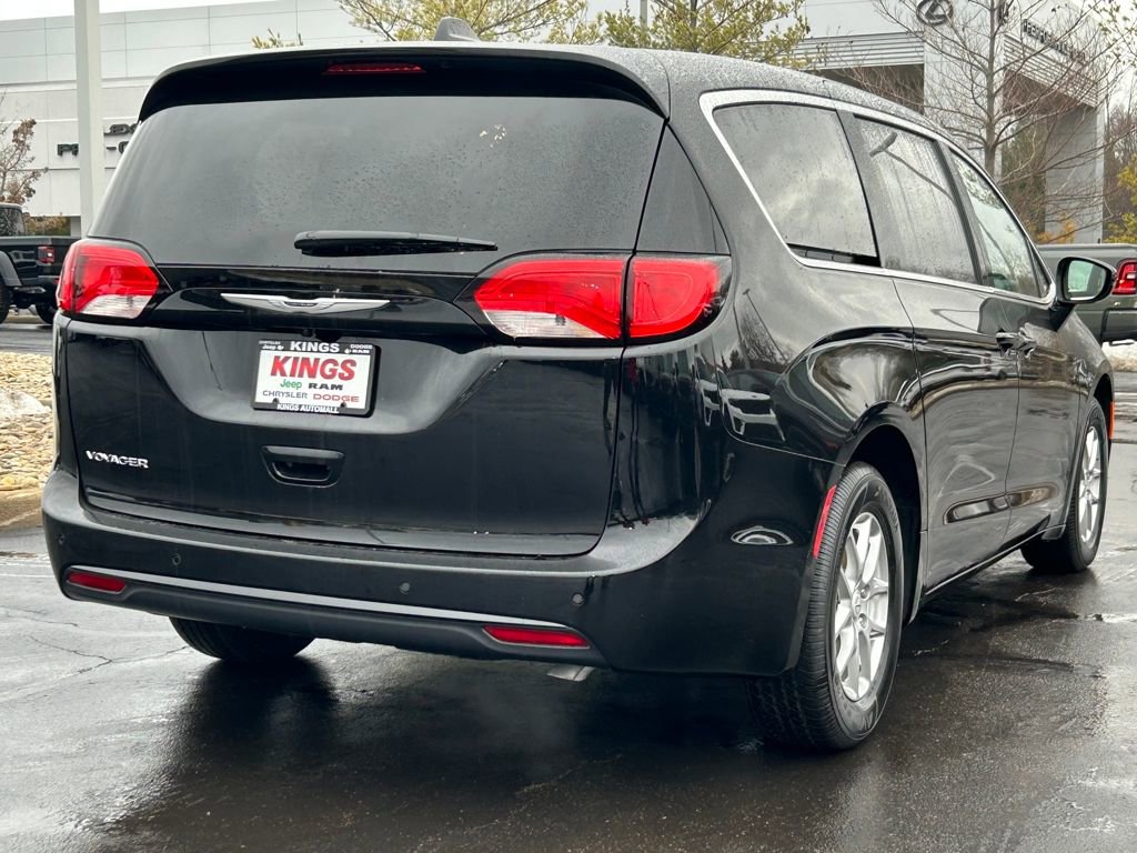 New 2026 Chrysler Voyager LX image 8