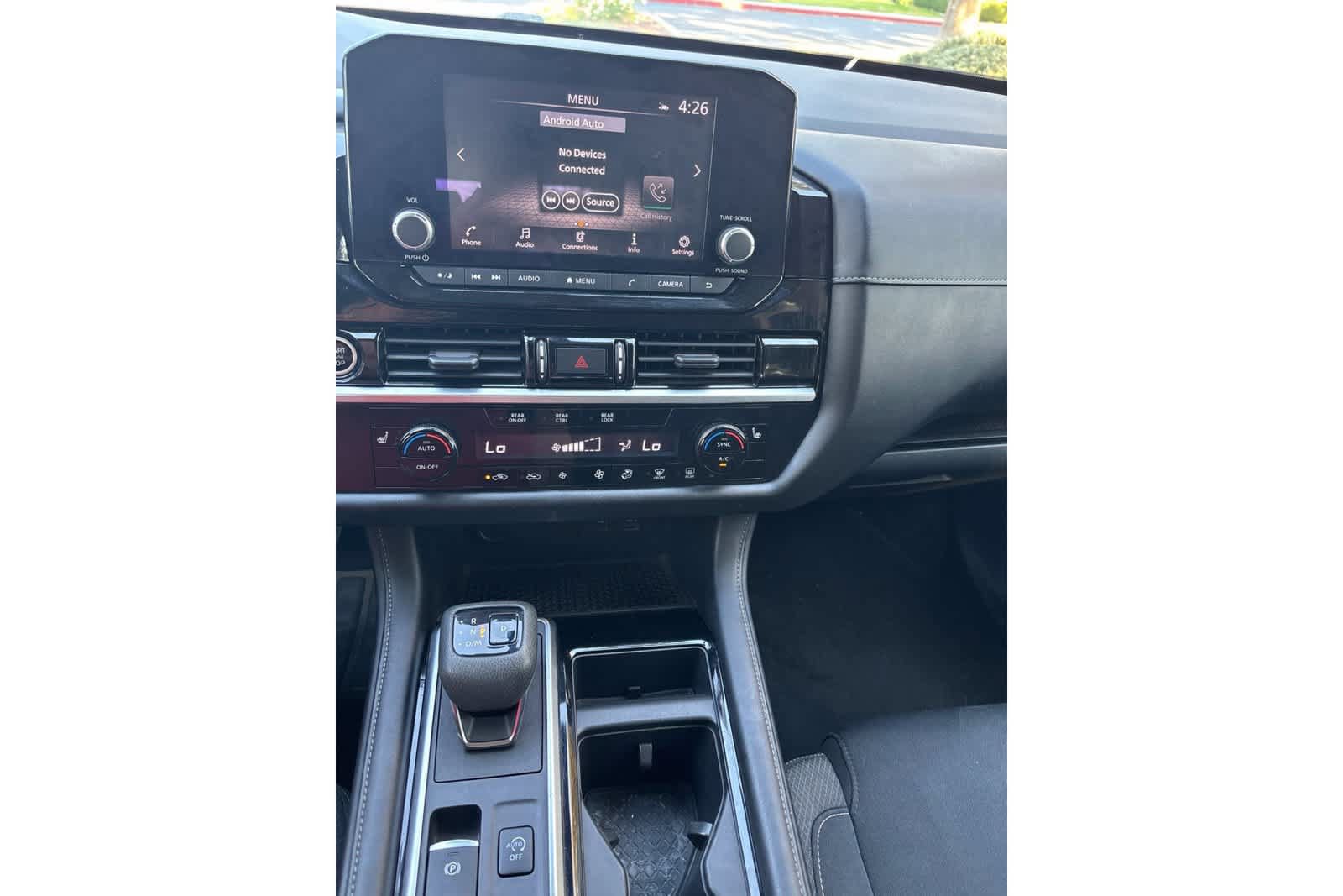 Used 2022 Nissan Pathfinder SV FWD image 4