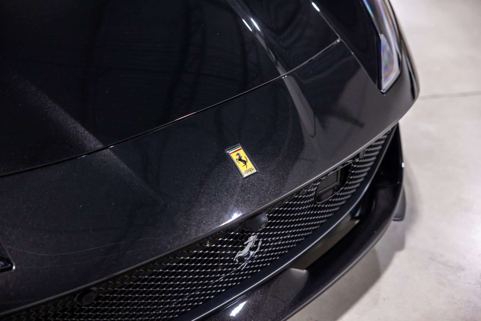 Used 2021 Ferrari 812 GTS RWD image 23
