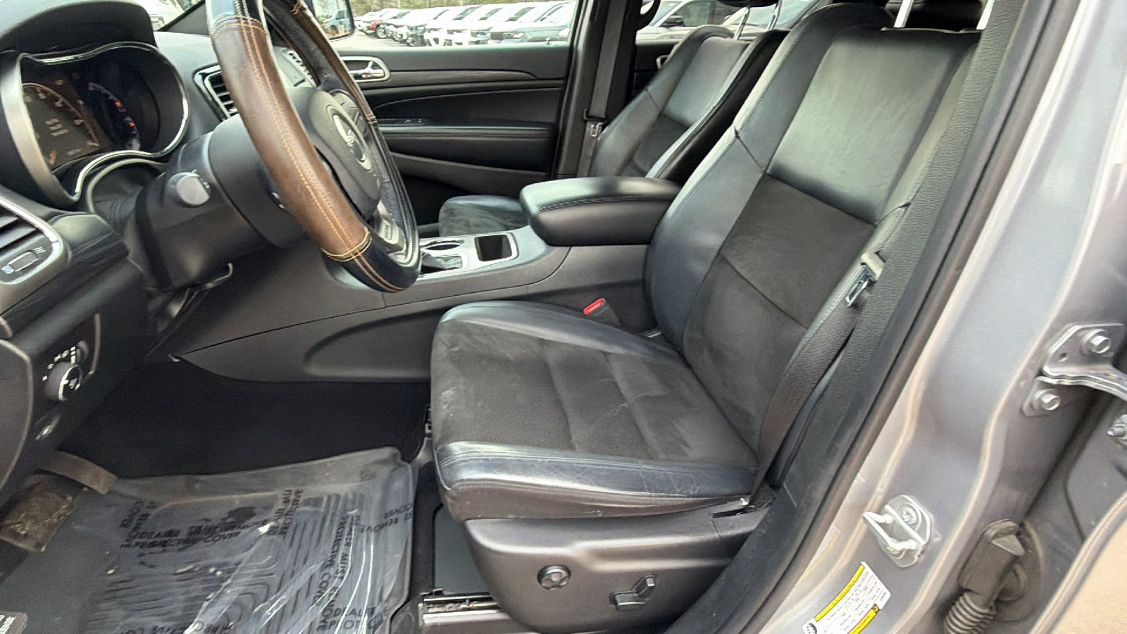 Used 2020 Jeep Grand Cherokee Altitude image 16