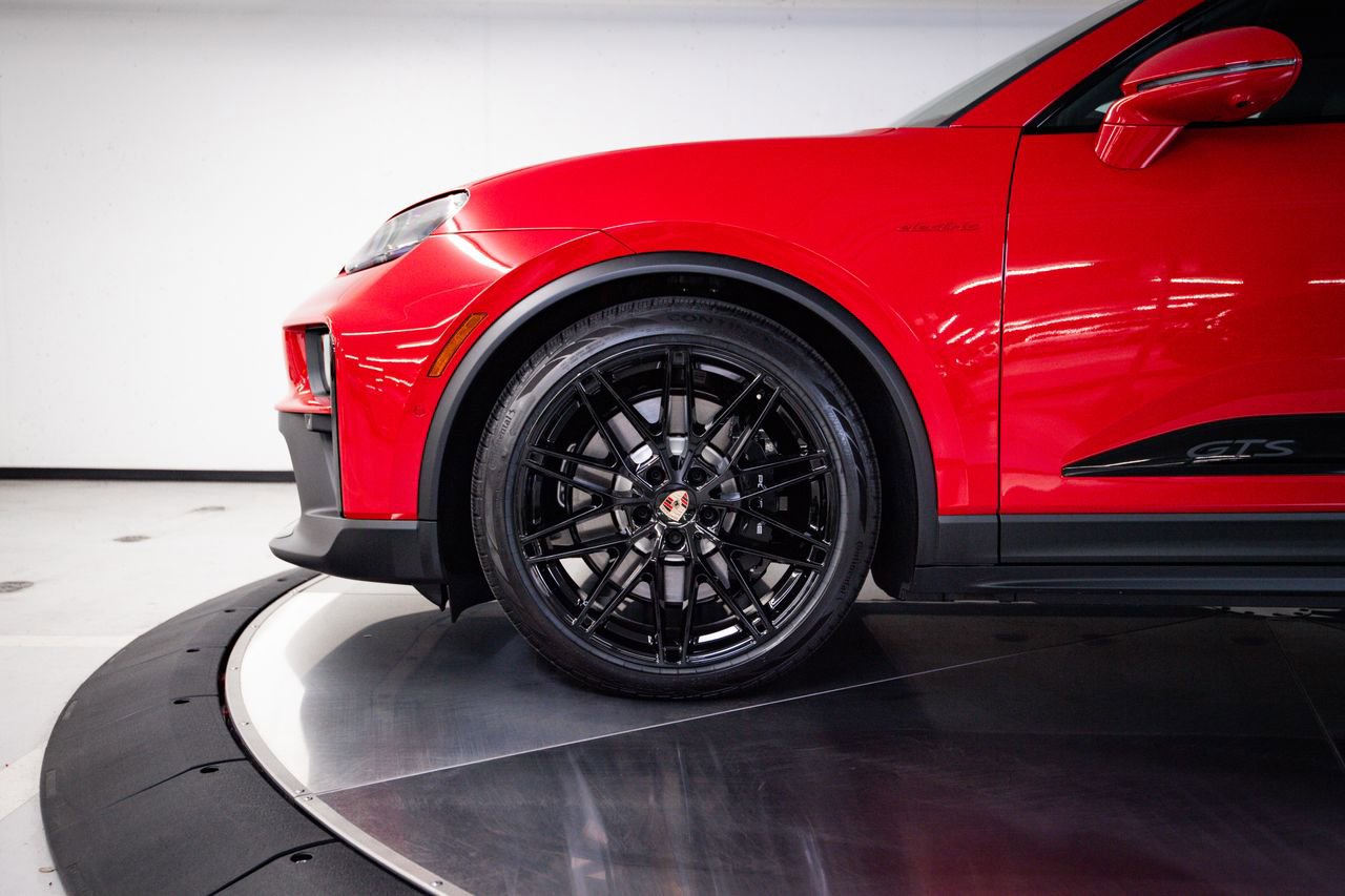 New 2026 Porsche Macan GTS Electric image 11