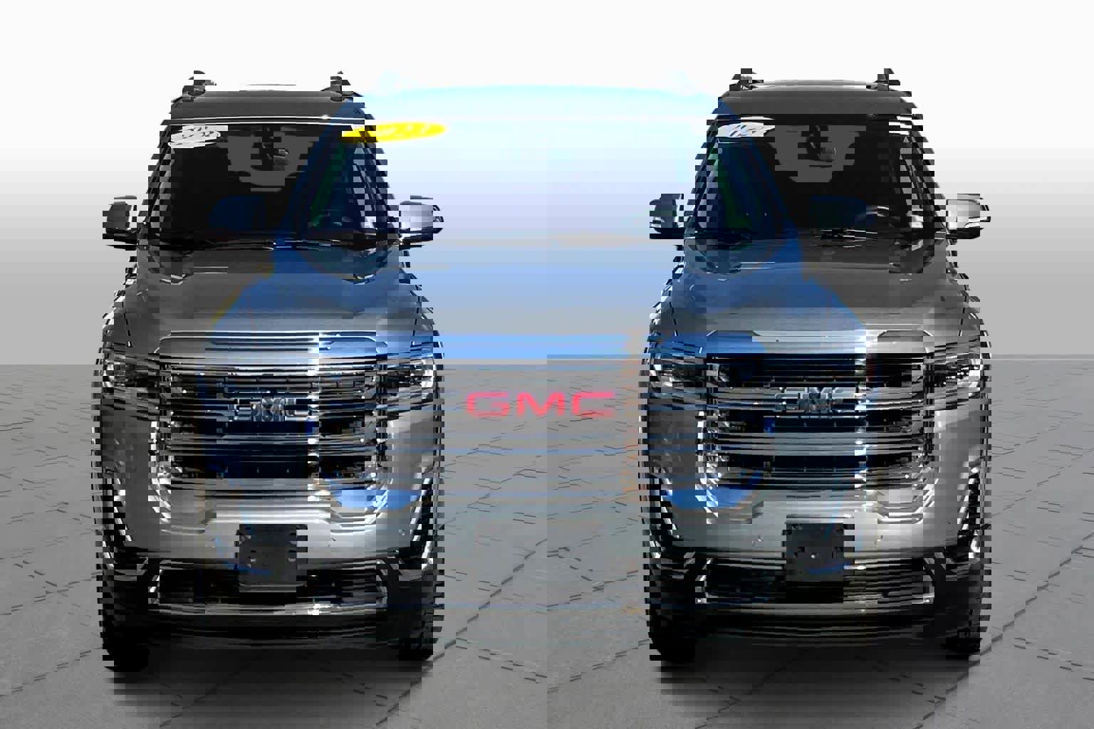 Certified 2023 GMC Acadia SLE w/ Driver Convenience Package image 3