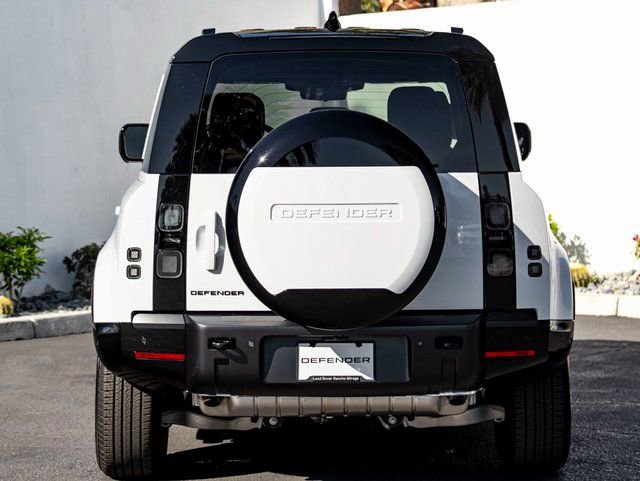 New 2026 Land Rover Defender 110 X-Dynamic SE image 8