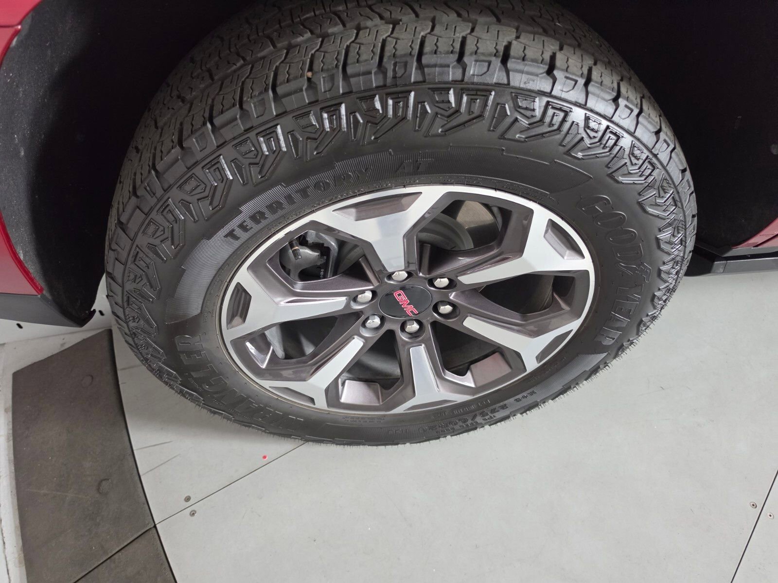 Used 2025 GMC Yukon AT4 Ultimate image 11