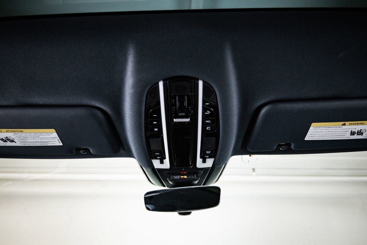 Certified 2023 Porsche Cayenne Platinum Edition AWD/4WD image 20