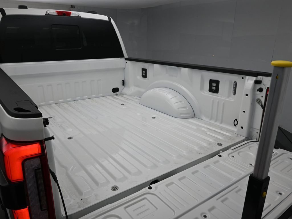 New 2026 Ford F250 Platinum image 30