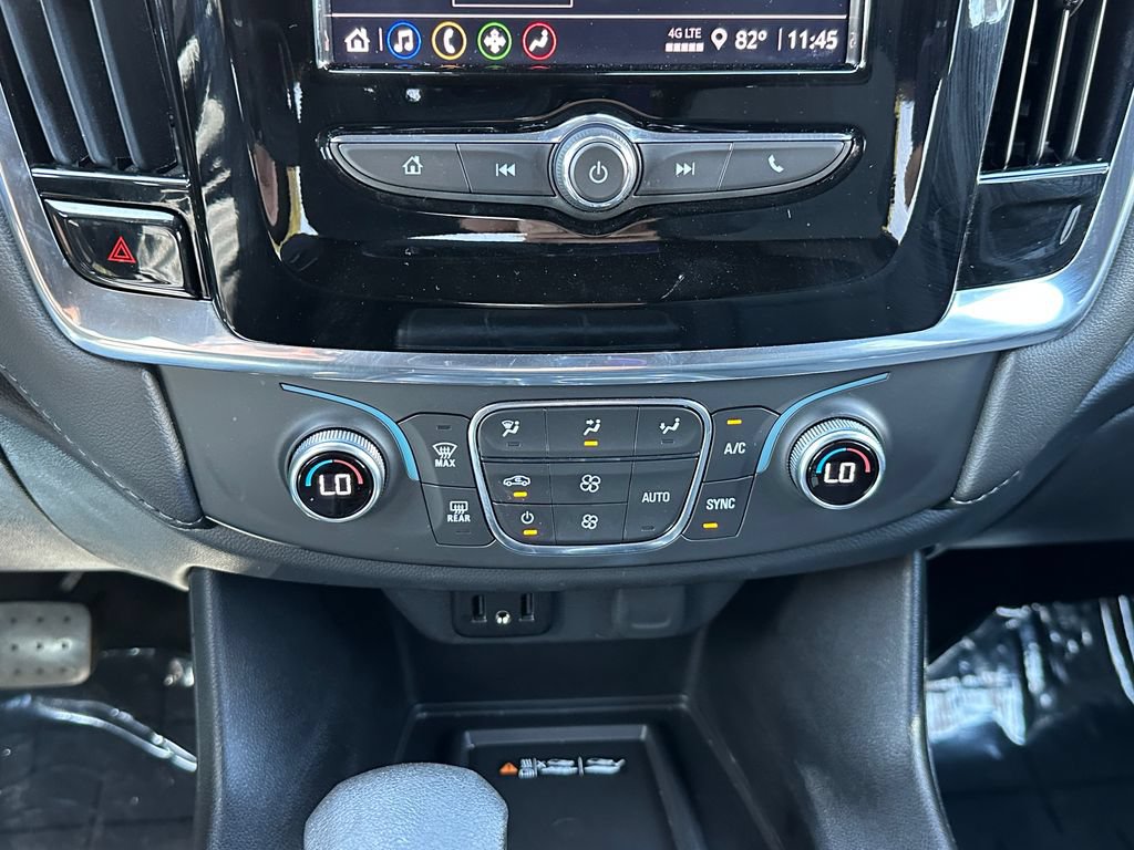 Used 2023 Chevrolet Traverse LT w/ LPO, Cargo Package AWD/4WD image 30