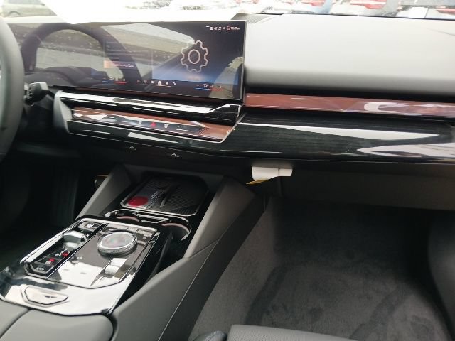 New 2026 BMW 530i w/ M Sport Package RWD image 20