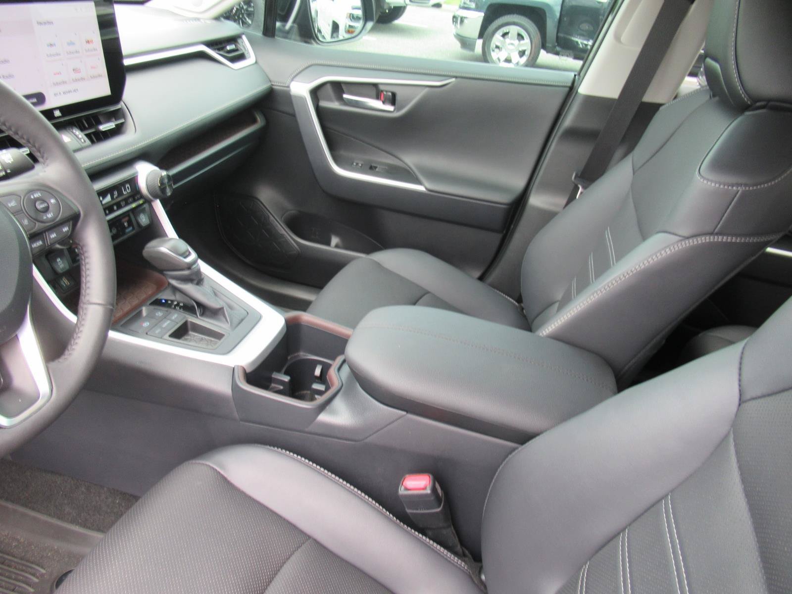 Used 2025 Toyota RAV4 Limited w/ Weather Package FWD image 16