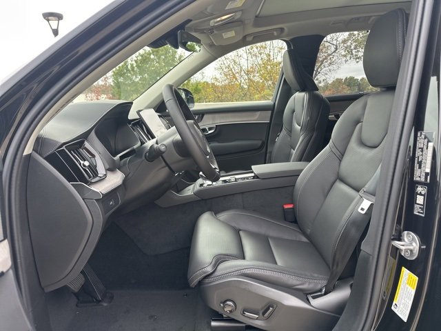 New 2026 Volvo XC90 B6 Ultra w/ Protection Package image 13