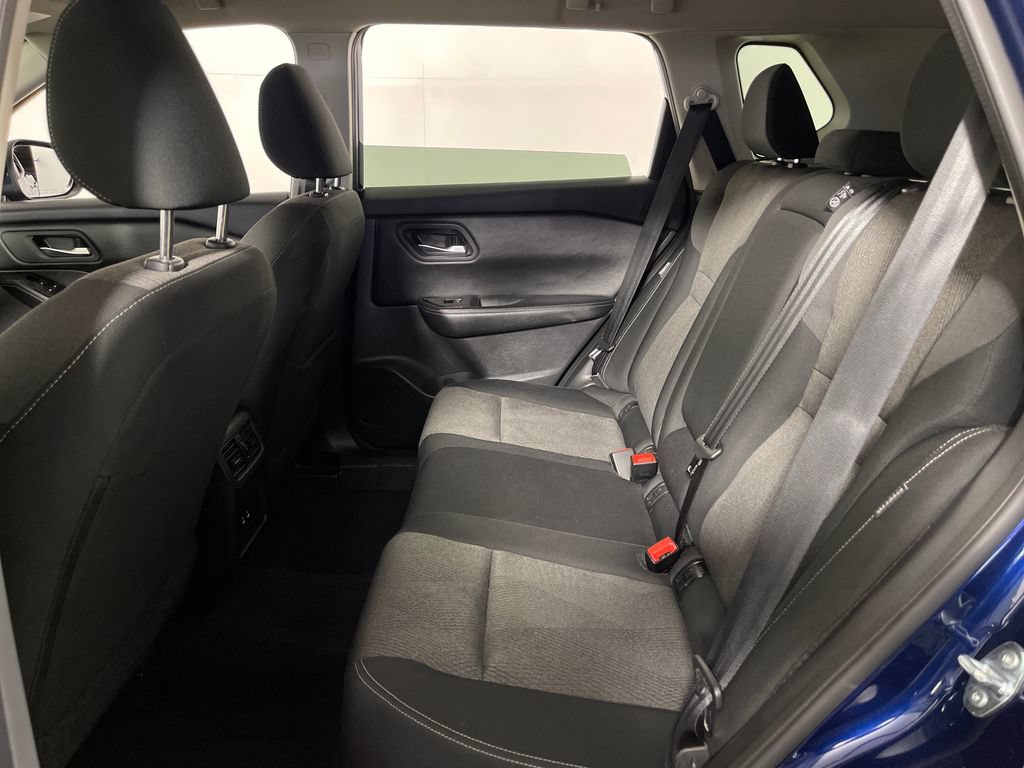 Used 2025 Nissan Rogue SV FWD image 13