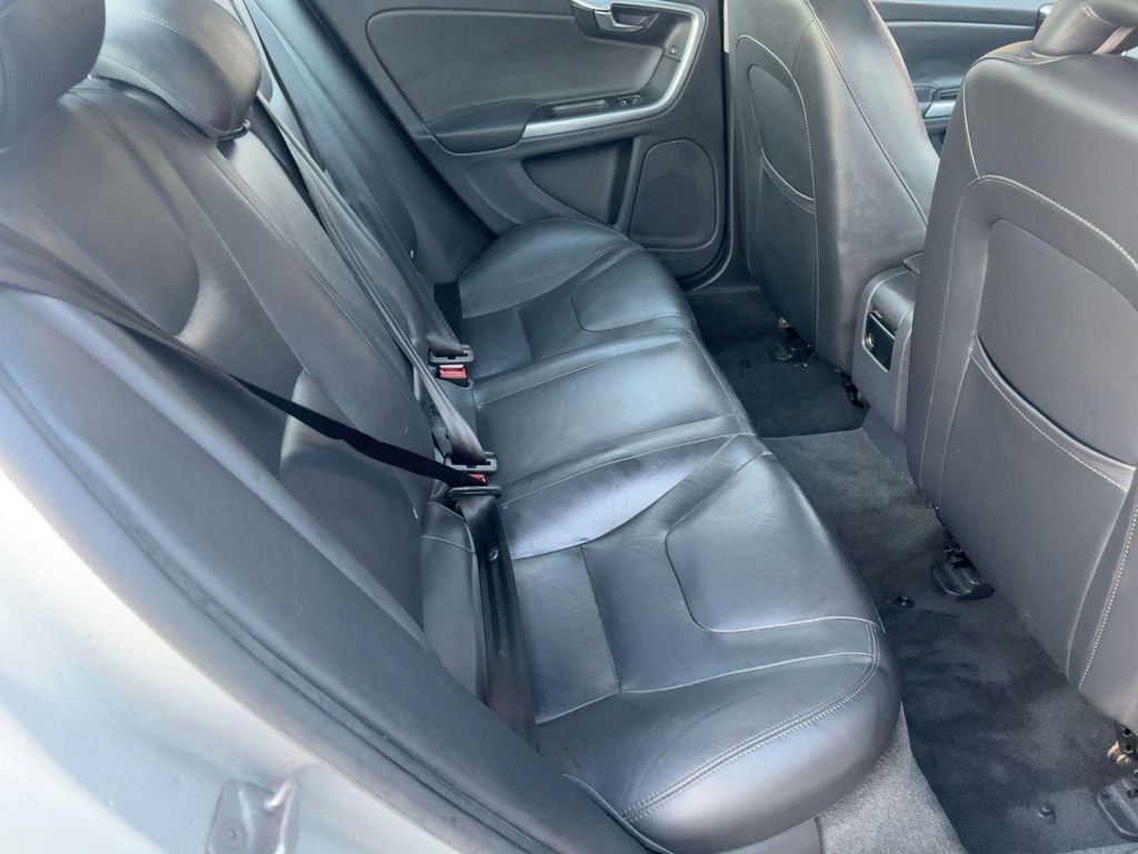 Used 2016 Volvo S60 T5 Premier image 28