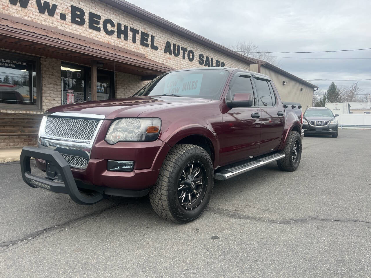 Used 2007 Ford Explorer Sport Trac Limited image 2