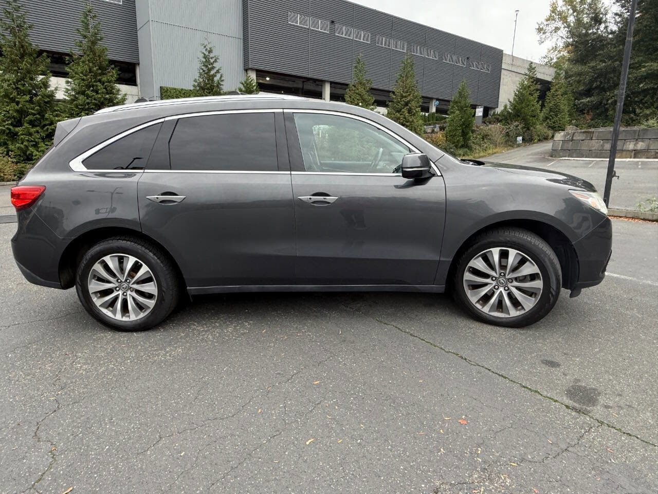 Used 2015 Acura MDX SH-AWD w/ Technology Package image 4