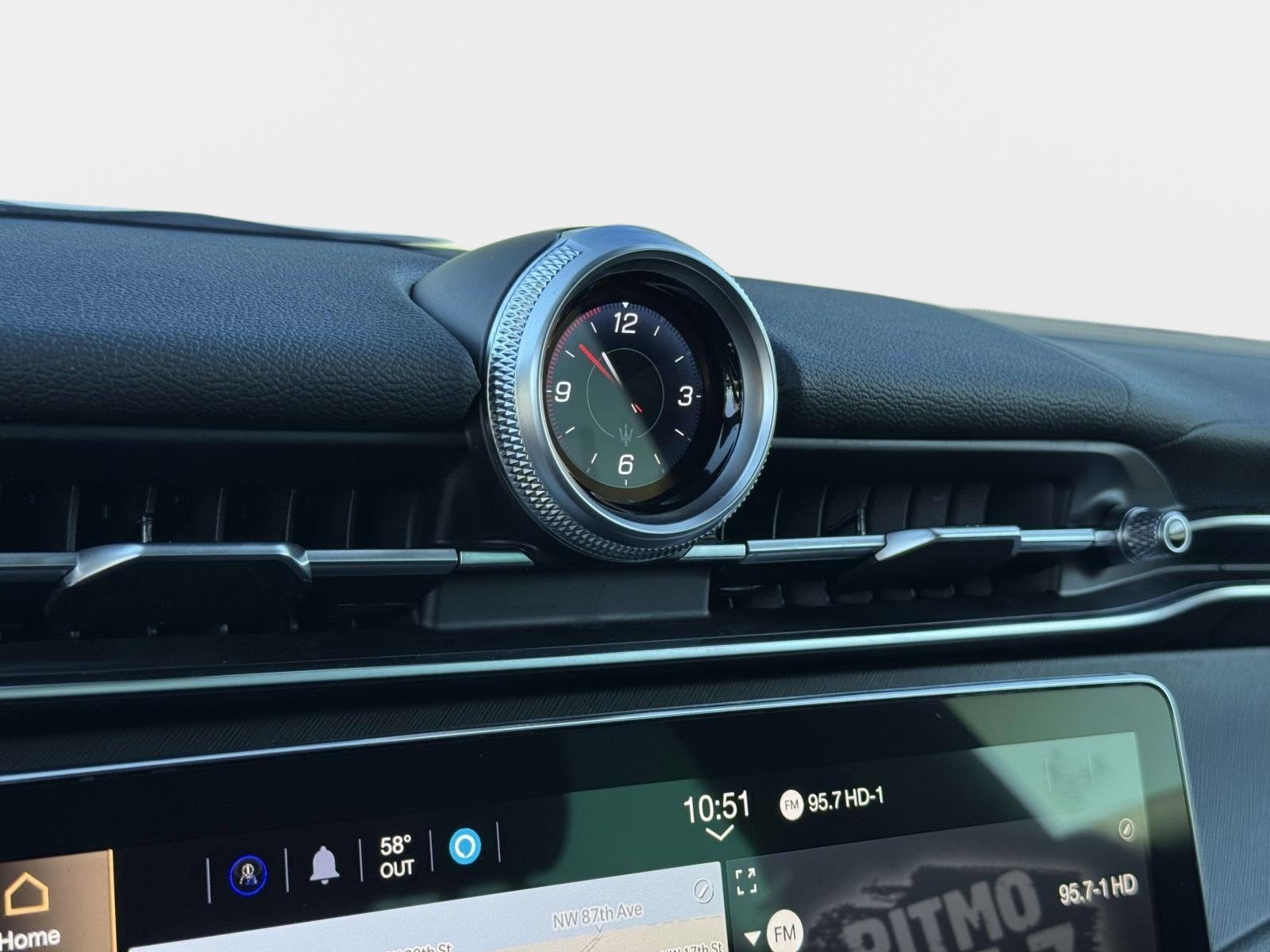 Used 2023 Maserati Grecale GT image 43