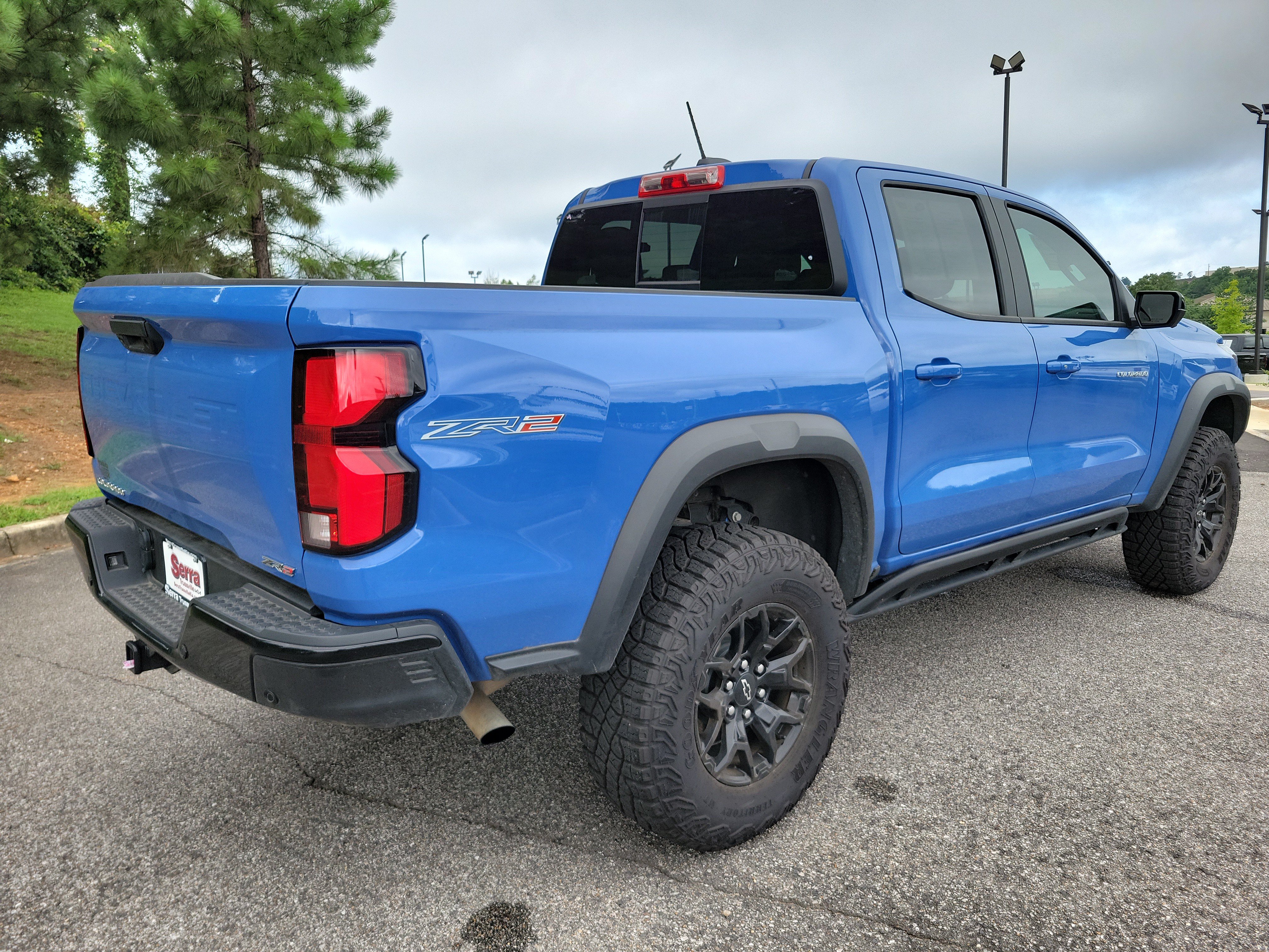 Used 2025 Chevrolet Colorado ZR2 w/ Midnight Edition AWD/4WD image 5