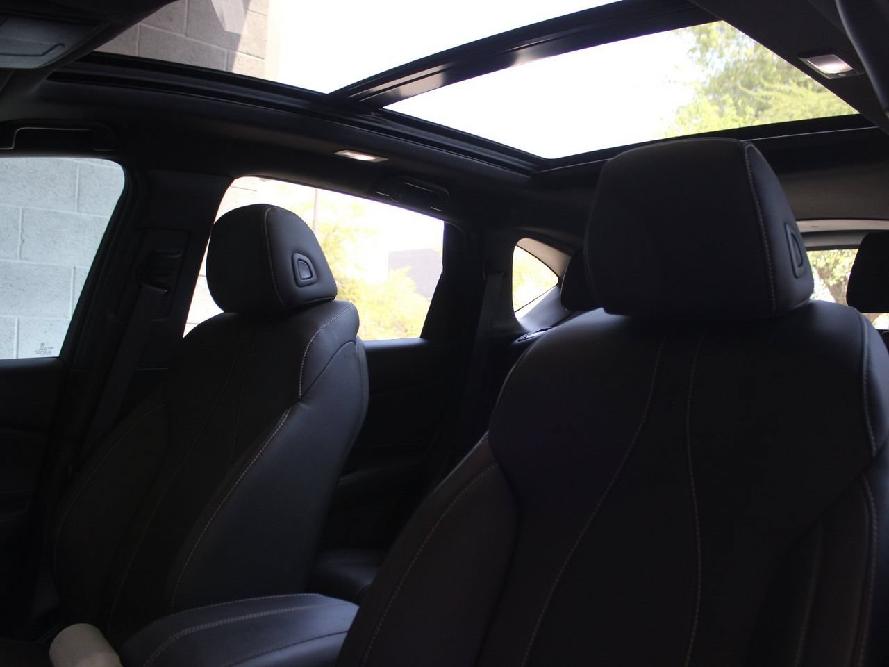 Certified 2025 Acura RDX SH-AWD image 17