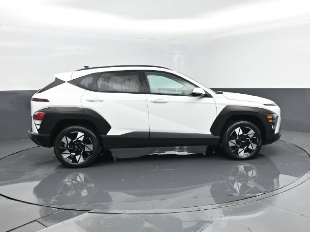 Used 2025 Hyundai Kona SEL AWD/4WD image 4