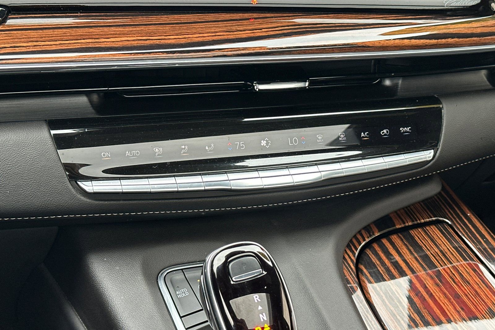 Used 2024 Cadillac Escalade ESV Premium Luxury w/ Performance Package image 30