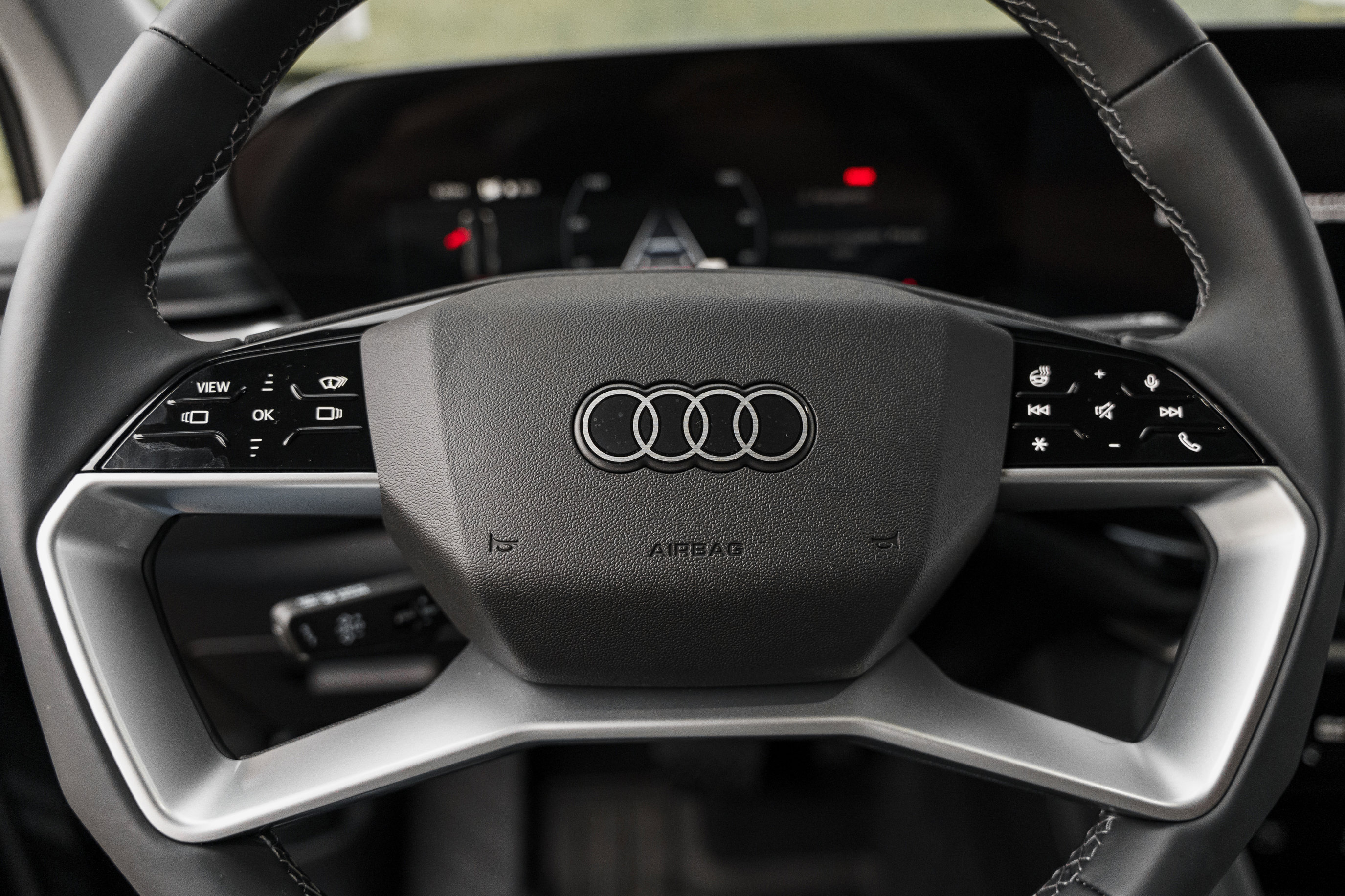 Certified 2025 Audi Q5 Premium Plus image 16