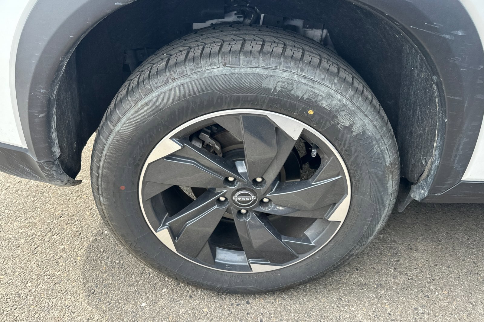 Certified 2024 Nissan Rogue SV image 4