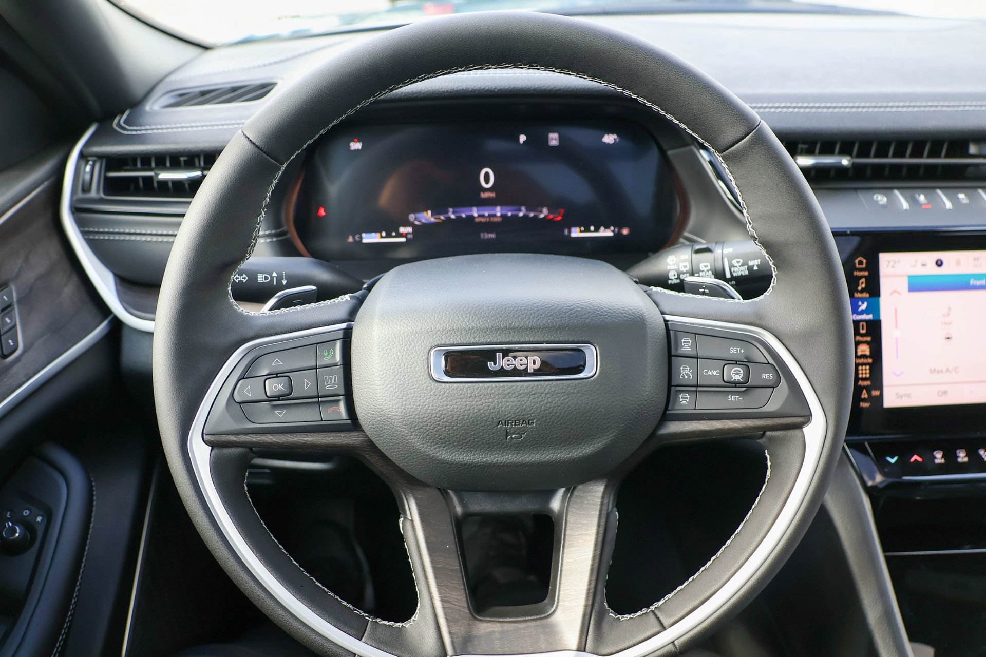 New 2026 Jeep Grand Cherokee L Limited w/ Limited Altitude Package image 31