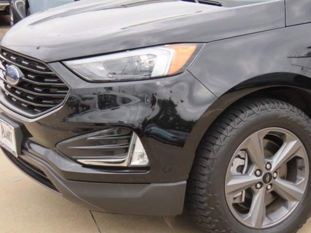 Used 2023 Ford Edge SEL w/ Sport Appearance Package AWD/4WD image 3