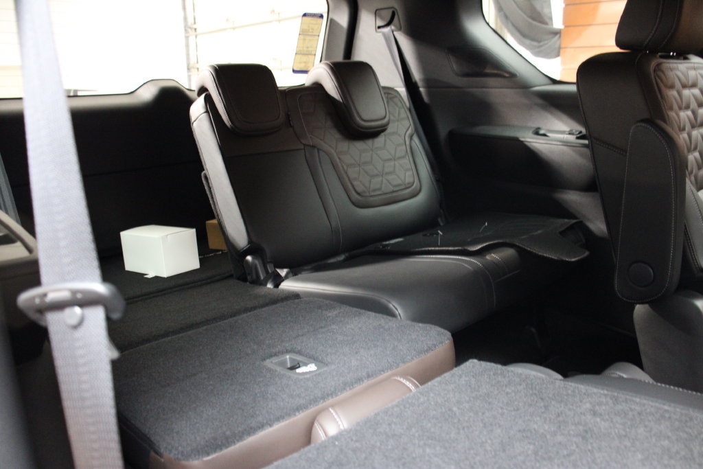 New 2026 Nissan Armada Platinum w/ Convenience Package RWD image 13