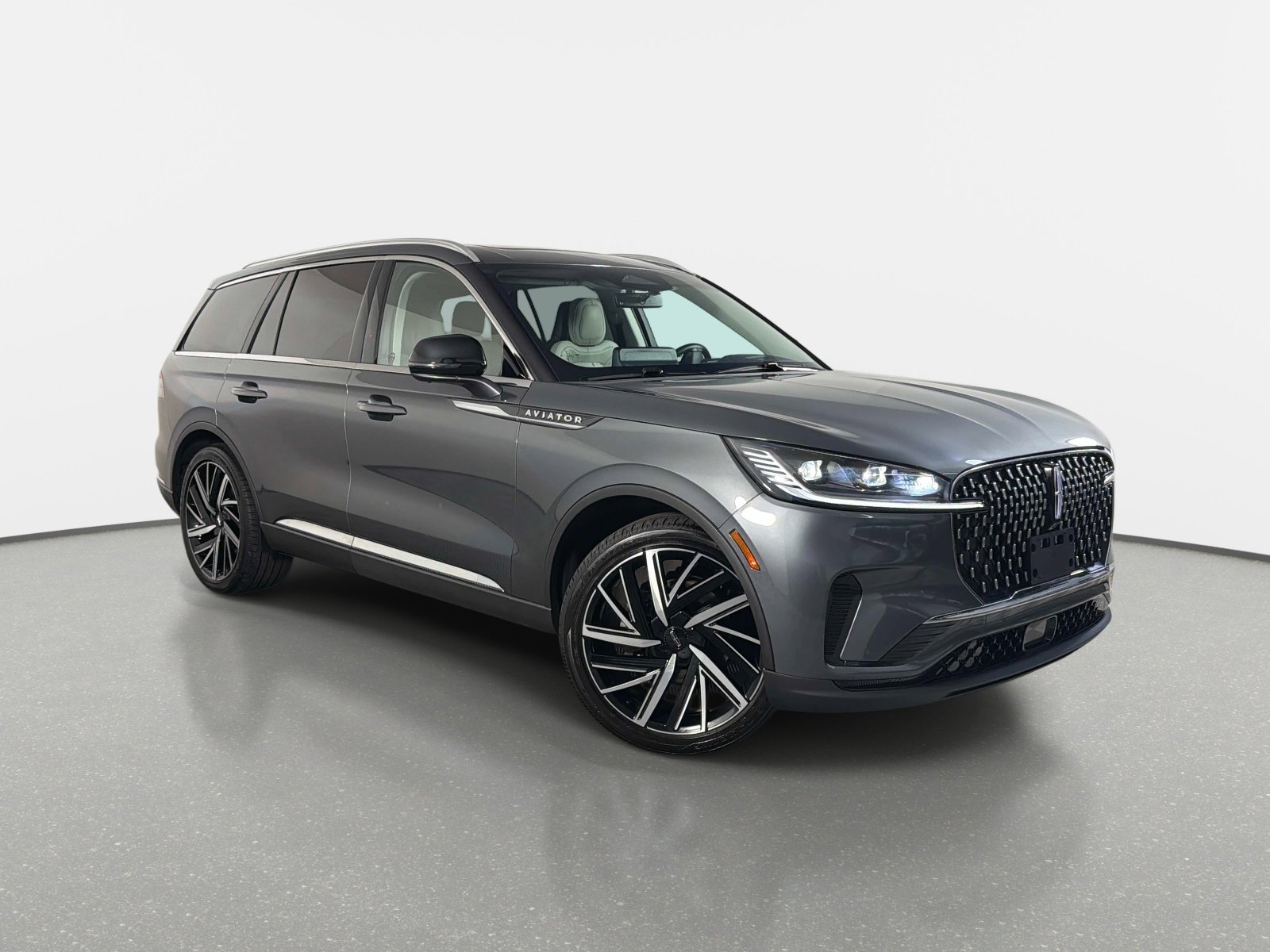 Used 2025 Lincoln Aviator Reserve w/ Equipment Group 201A AWD/4WD image 1