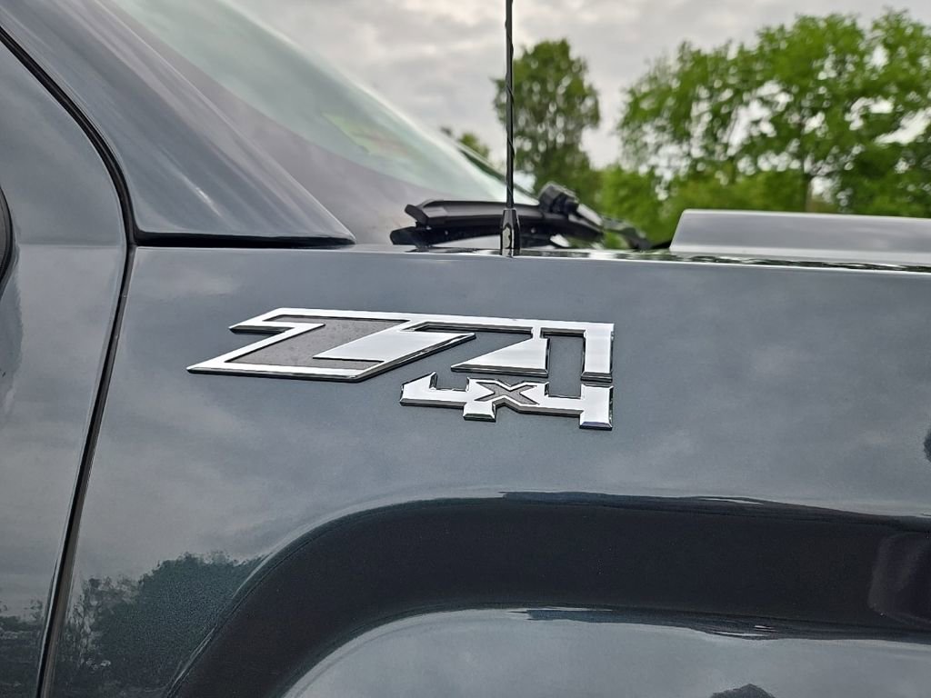 Used 2017 GMC Sierra 1500 SLT AWD/4WD image 9