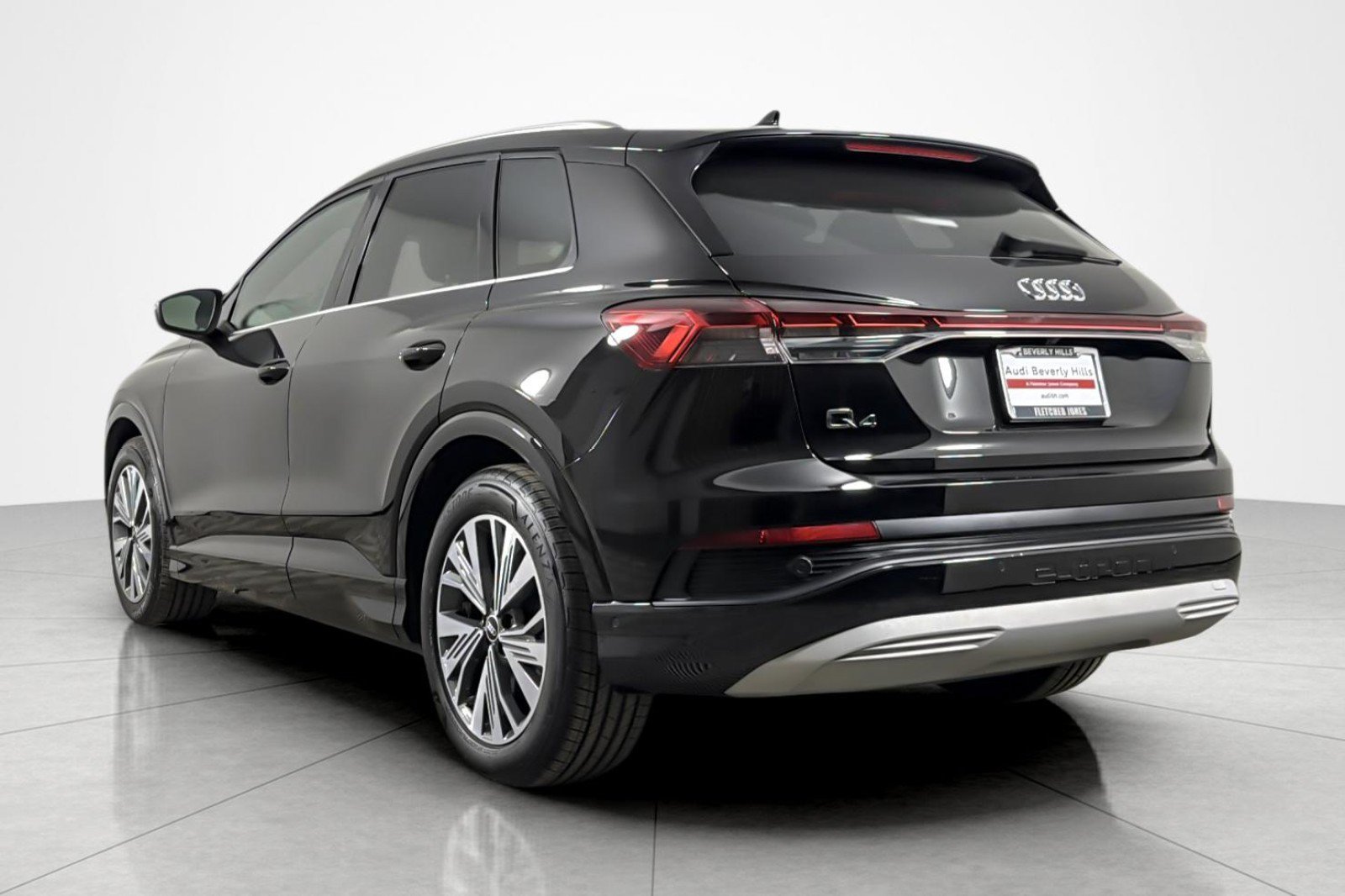 Certified 2023 Audi Q4 e-tron Premium Plus w/ Premium Plus RWD image 3