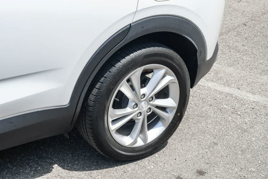 Used 2022 Buick Encore GX Preferred w/ Cold Weather Comfort Package FWD image 11
