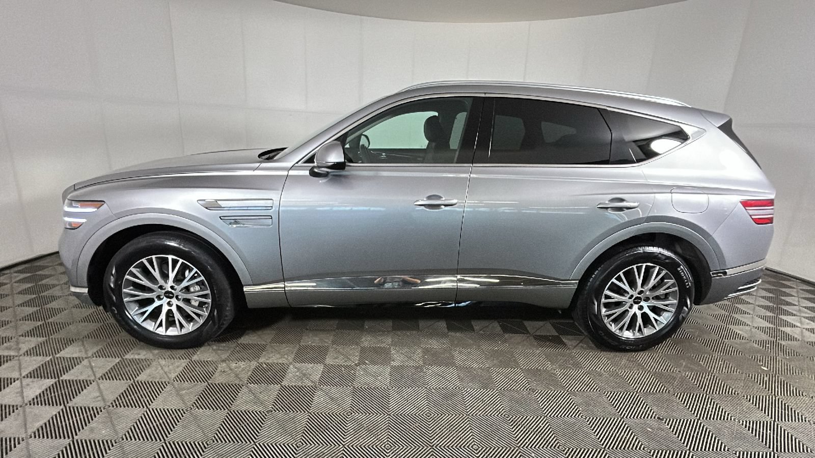 Used 2025 Genesis GV80 2.5T Standard AWD/4WD image 6