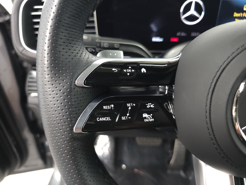Certified 2025 Mercedes-Benz GLS 450 4MATIC image 11