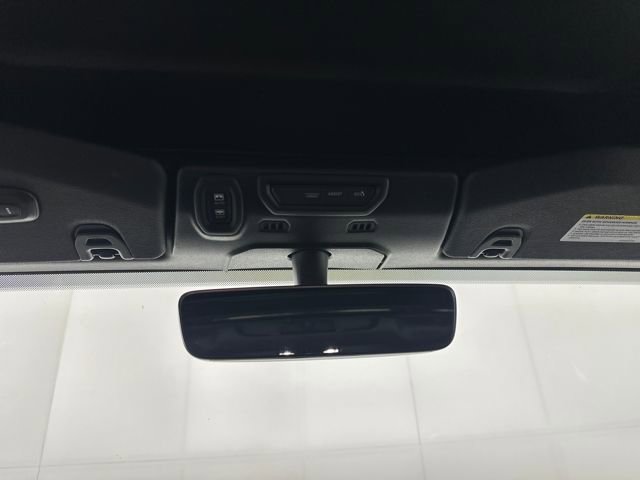 Used 2023 Jeep Wrangler Unlimited w/ Sun & Screen Package image 24