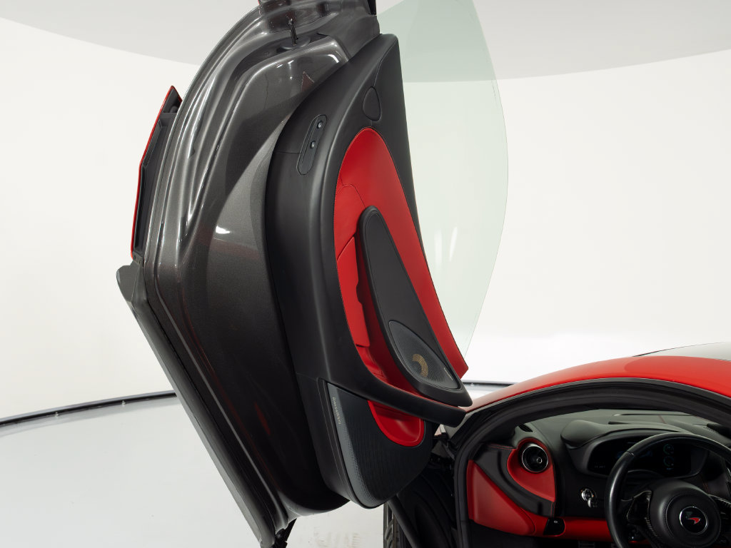 Used 2017 McLaren 570S RWD image 10