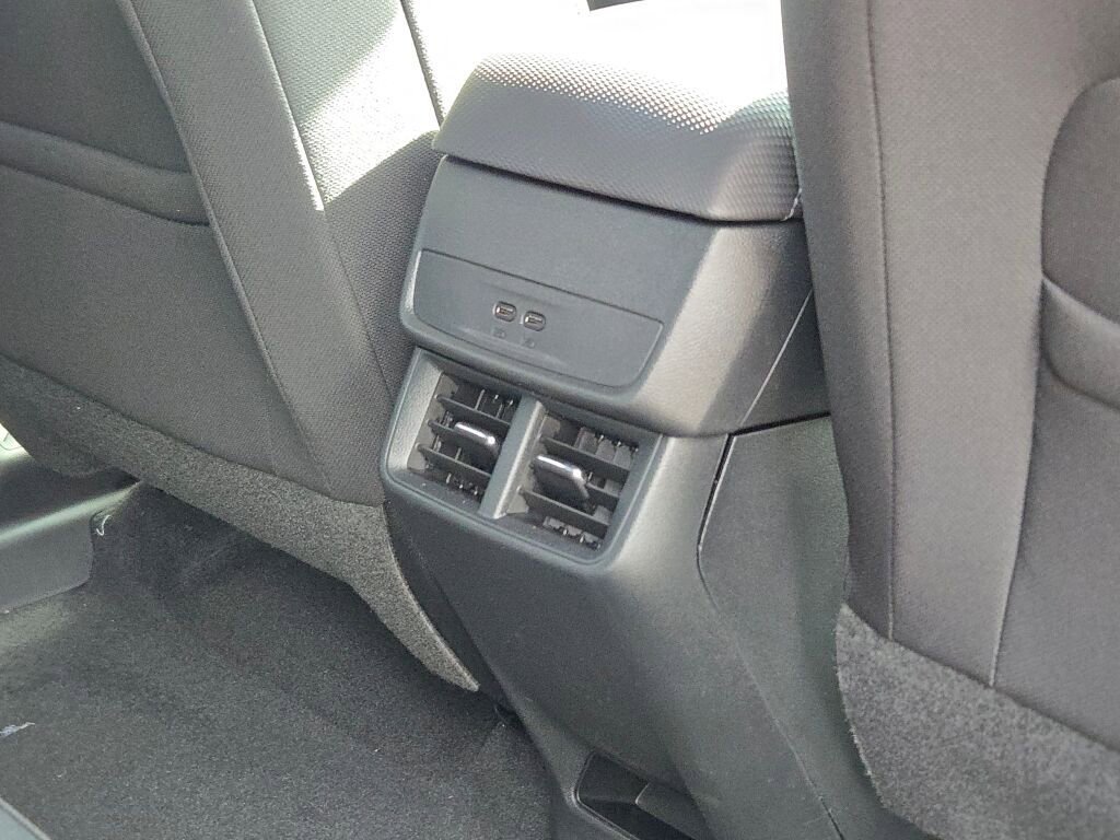 New 2026 Chevrolet Equinox LT AWD/4WD image 10