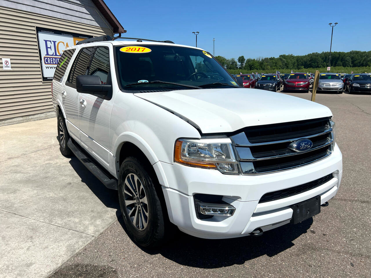 Used 2017 Ford Expedition XLT w/ Equipment Group 201A image 3