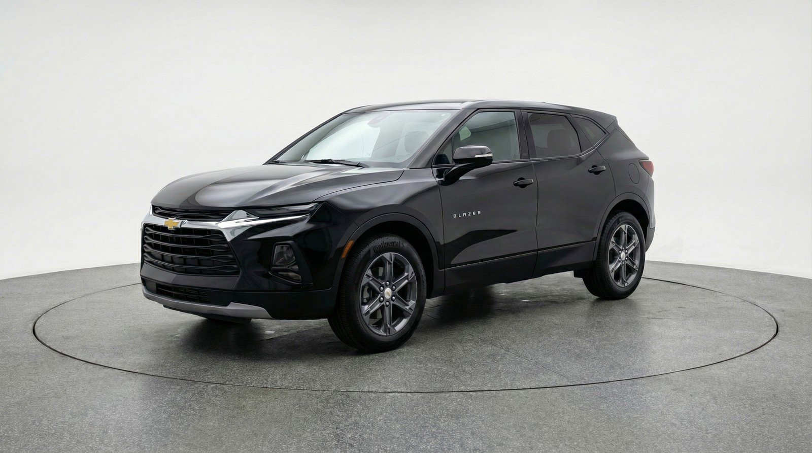 Used 2025 Chevrolet Blazer LT image 3