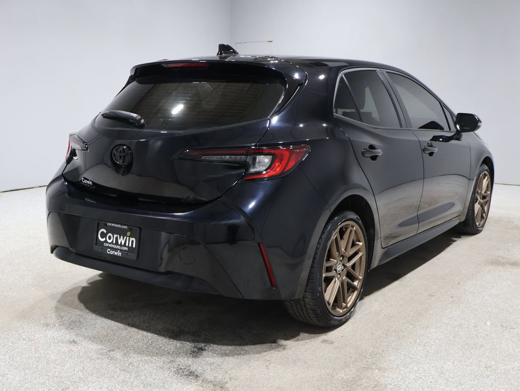 Used 2024 Toyota Corolla SE image 2