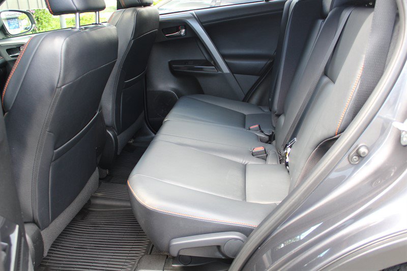 Used 2016 Toyota RAV4 SE w/ Advanced Technology Package AWD/4WD image 21