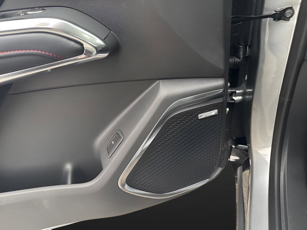 New 2026 Chevrolet Traverse RS image 13