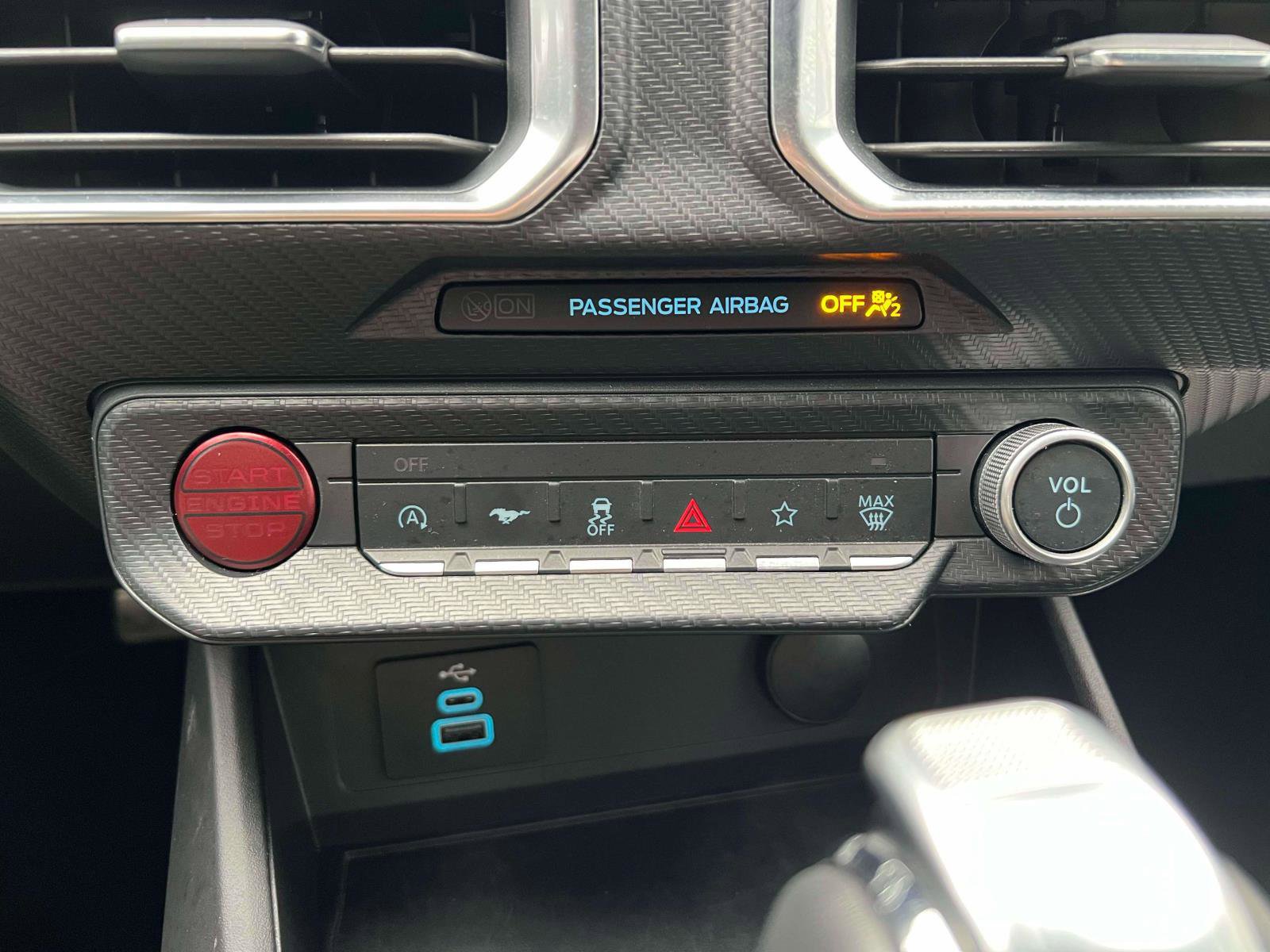 Used 2025 Ford Mustang GT Premium image 18