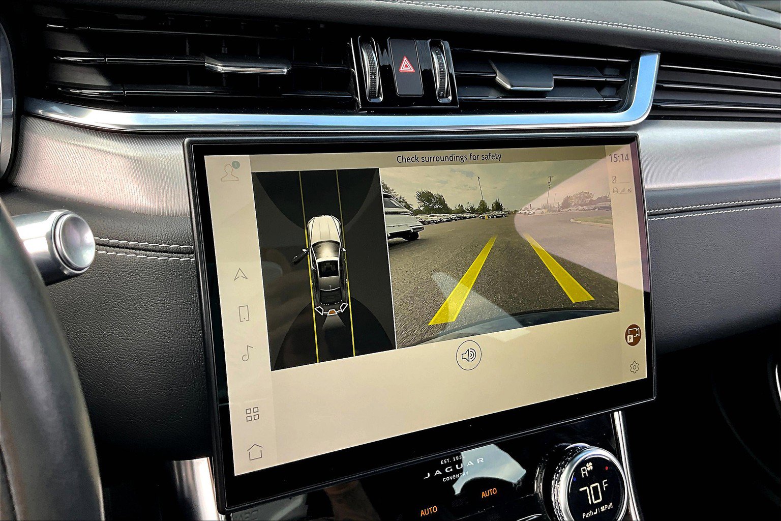 Used 2022 Jaguar XF R-Dynamic SE AWD/4WD image 30
