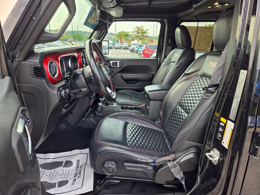 Used 2022 Jeep Wrangler Unlimited Rubicon w/ Xtreme Recon 35" Tire Package AWD/4WD image 17