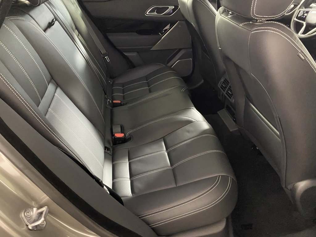 Used 2022 Land Rover Range Rover Velar R-Dynamic S image 31