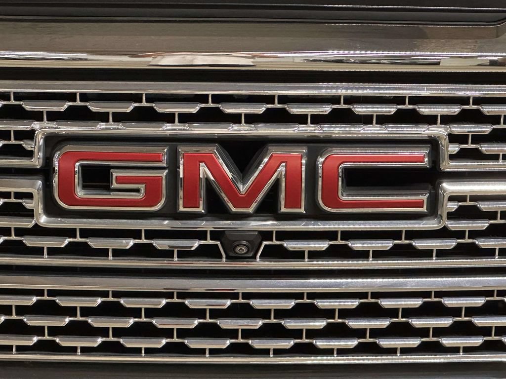Certified 2020 GMC Sierra 1500 Denali w/ Denali Premium Package AWD/4WD image 8