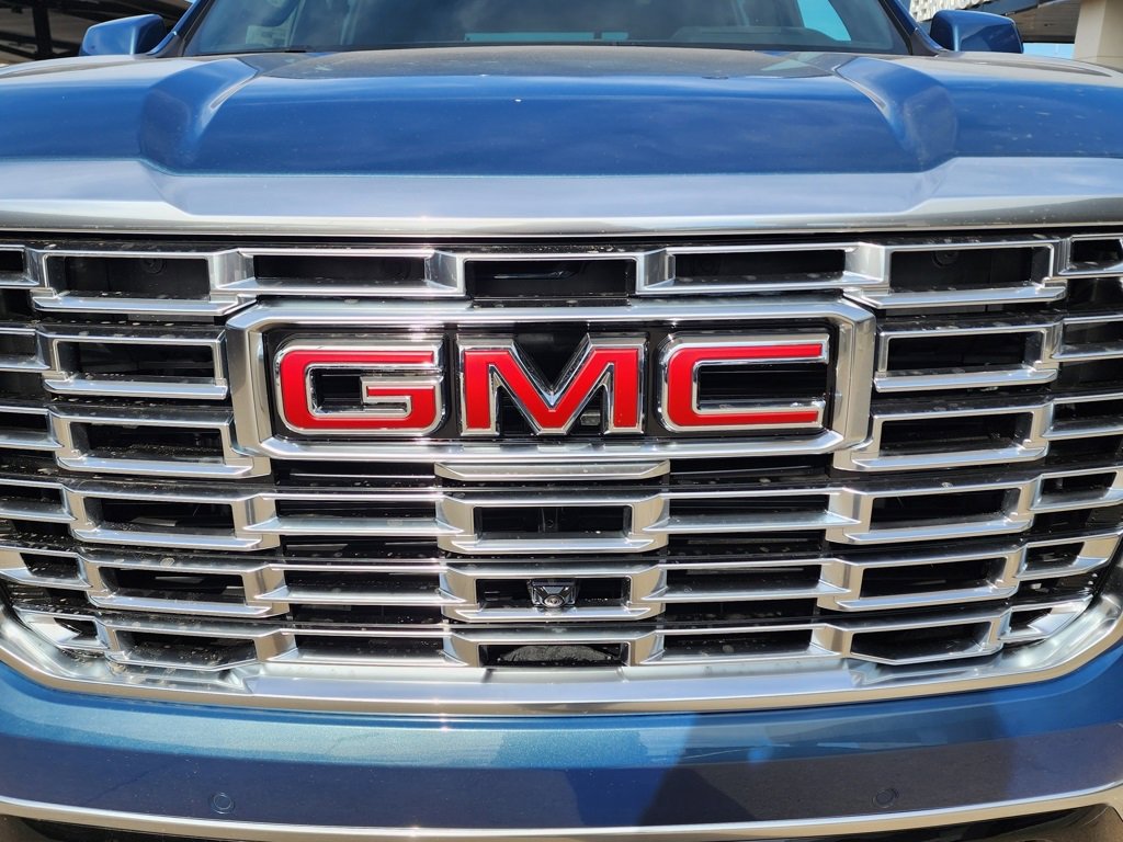 New 2026 GMC Yukon Denali w/ Denali Reserve Package image 9